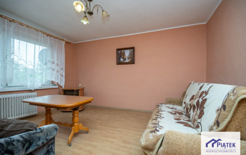 Dom jednorodzinny-trzy niezależne mieszkania-13